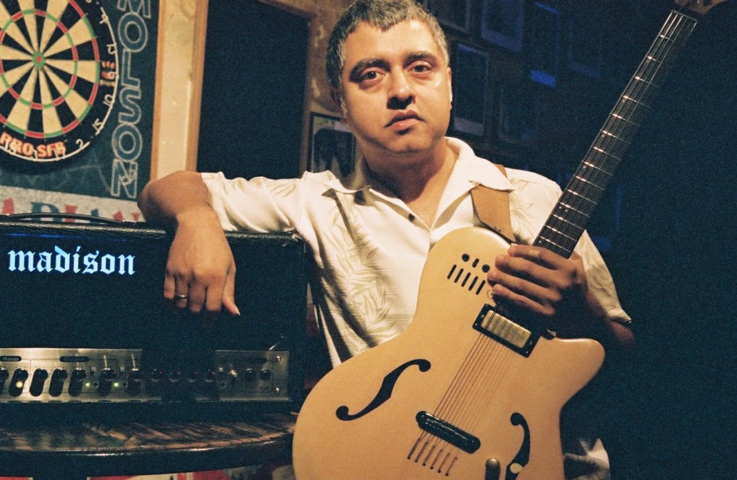 Image of Fareed Haque with Madison amplifier.
